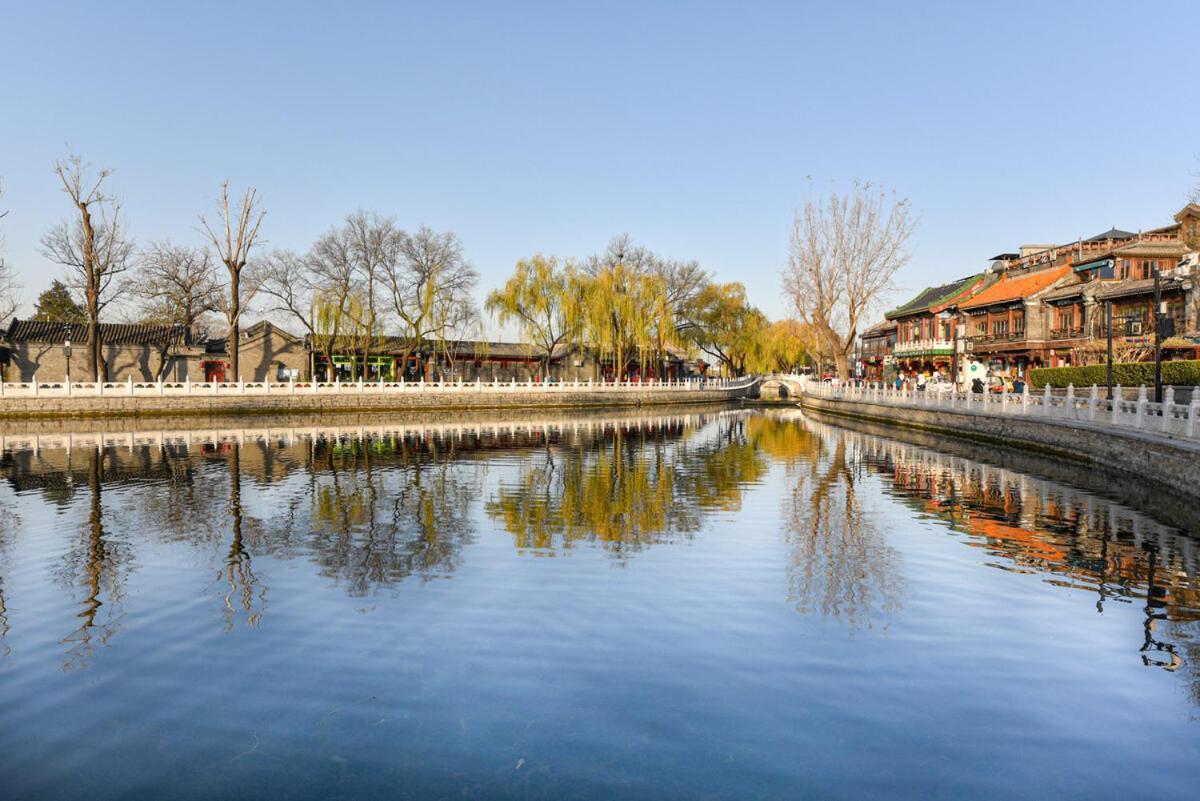 The East Hotel-Very Close To The Drum Tower,The Lama Temple,Houhai Bar Street,And The Forbidden City,There Are Many Old Beijing Traditional Hutongs Around The Hotel ,Experience The Culture Of Old Beijing Hutongs,Near Exit A Of Shichahai On Metro Line Exterior foto